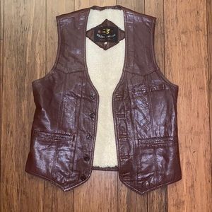 Amazing vintage vest, leather size small